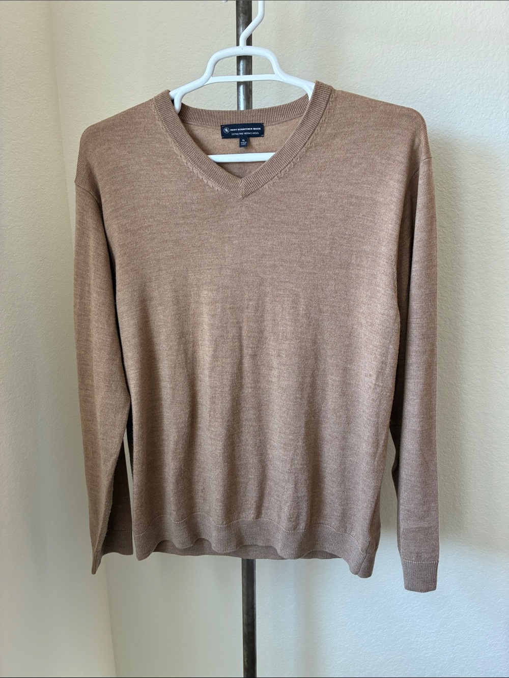 Hart Schaffner Marx Mens sz XL Extra Fine Merino Wool V Neck Sweater Classic